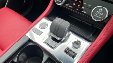 Jaguar F-Pace 2.0 D200 R-Dynamic Black 5dr Auto AWD Diesel Estate